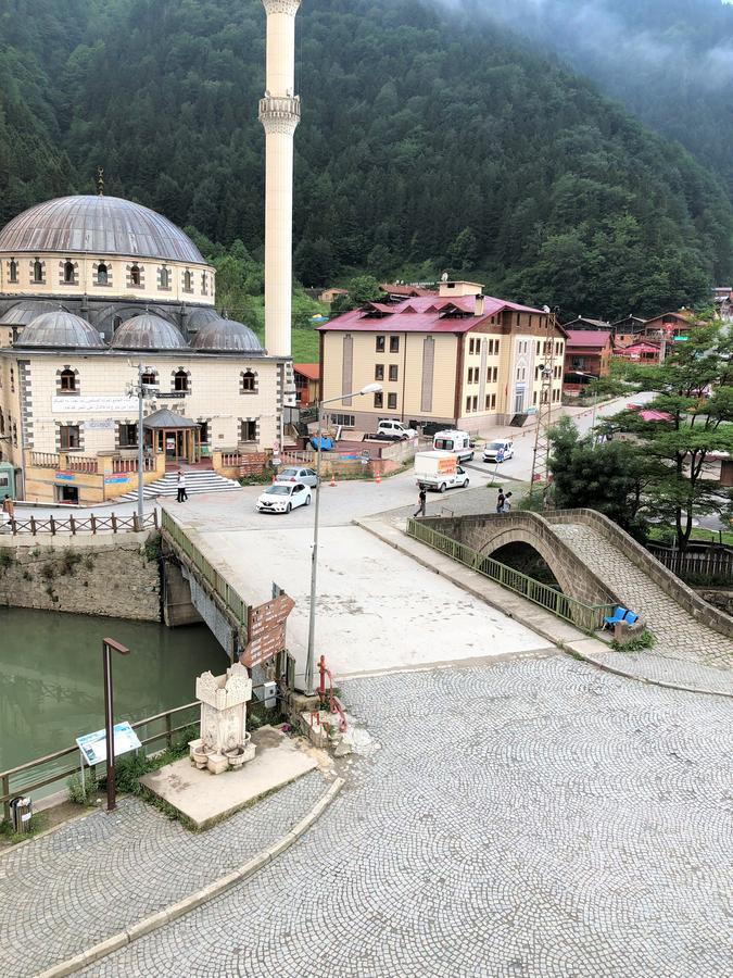 欧纳尔汽车旅馆 乌宗 外观 照片